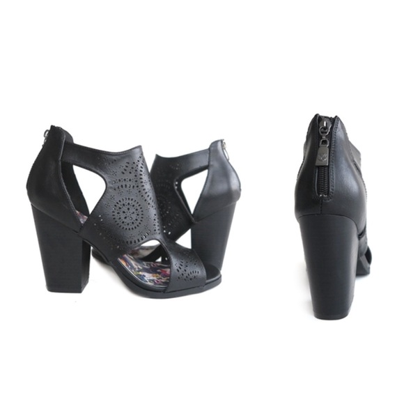 Laser Cut Peep Toe Chunky Heel Bootie - Picture 5 of 7